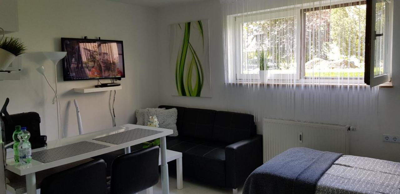 Unique Messe - Airport Apartment Steinenbronn ภายนอก รูปภาพ